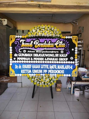 Papan Bunga di Krandegan Bayan